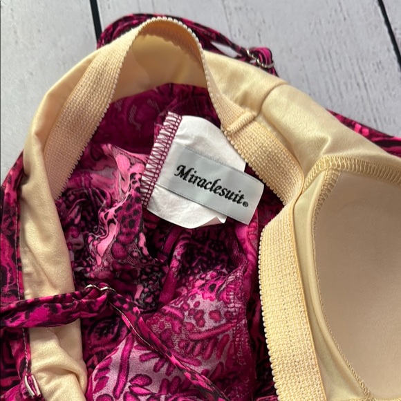 MIRACLESUIT Red Ruffled Swim Top - Picture 2 of 6